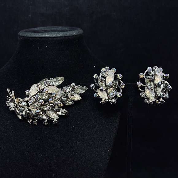 Judy Lee AB Rhinestone & Lava Glass Floral Brooch And Clip On Earrings (5134) - Picture 1 of 10